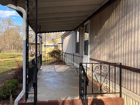 5th image of 102 Shay Ave