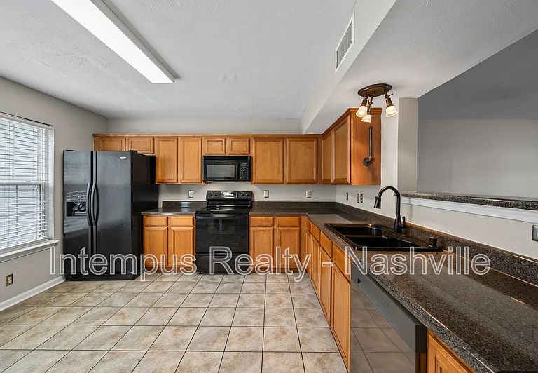 415 Shoshone Pl — Photo 9