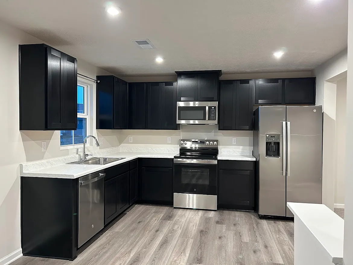3 bed, 2.5 bath, $1,900 — Photo 4