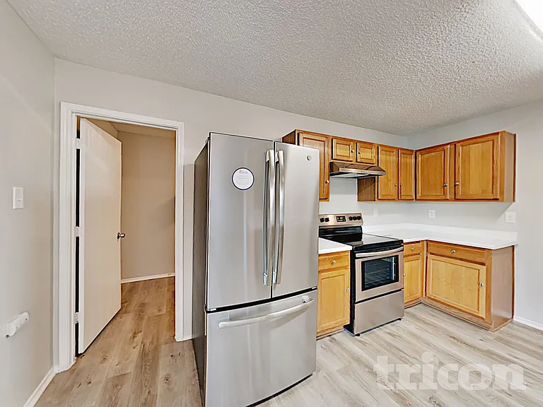 1688 Wildrose Dr — Photo 8