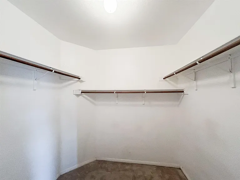4712 Lake Champlain Ln — Photo 19