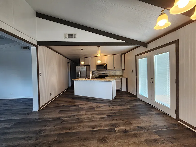 1105 Elyse Dr — Photo 3