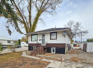 1066 Montgomery STREET, Moose Jaw, SK S6H 2X1
