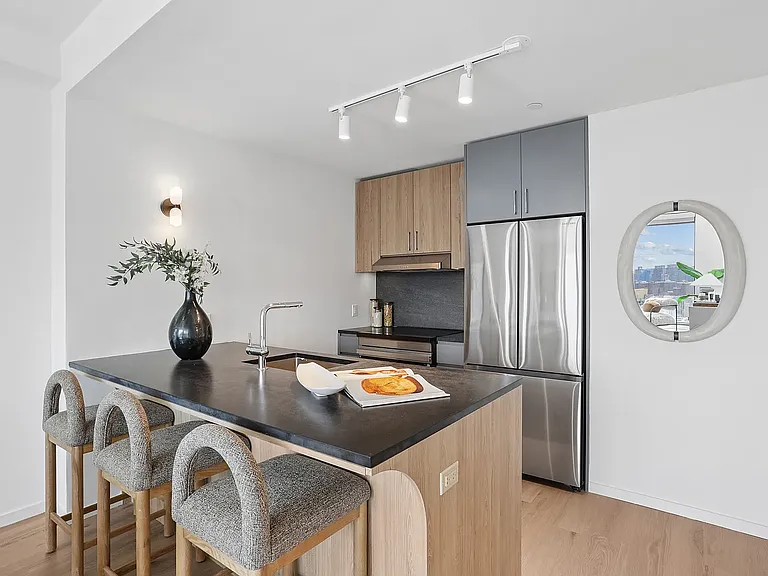 55 Willoughby St #26E — Photo 10