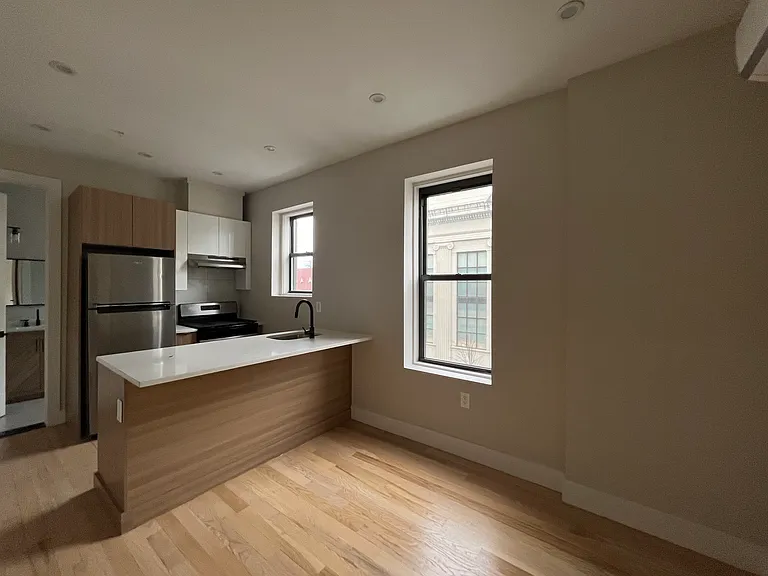 108 Lembeck Ave #22 — Photo 1