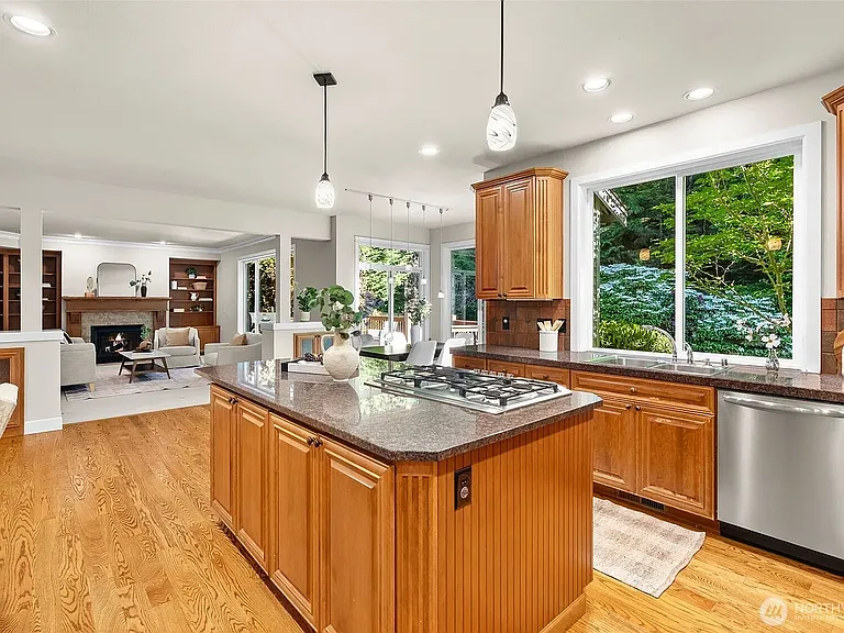 9545 NE Idel Weis Ct — Photo 15