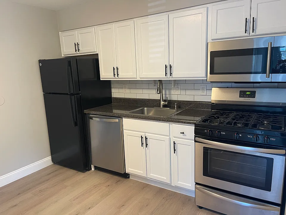 555 N Harrison Ave #1W