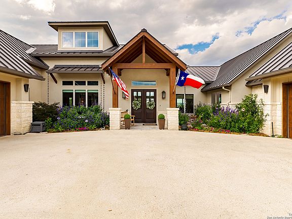 3rd image of 3440 Comanche Trace Dr