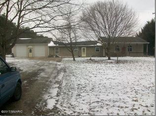 11820 Cobb Rd, Delton, MI 49046
