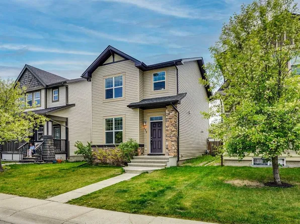 173 N Skyview Springs Cres NE, Calgary, AB T3N 0B8