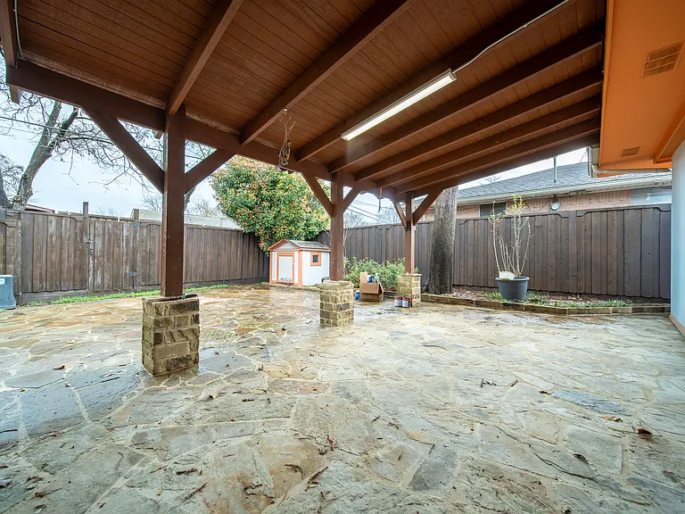 2516 Pinebluff Dr — Photo 21