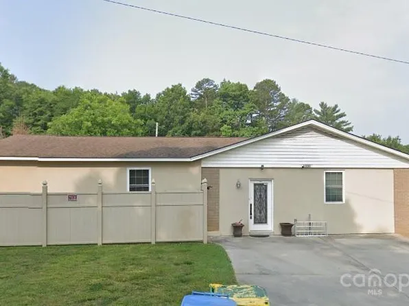 1335 Long Creek Dr, Albemarle, NC 28001