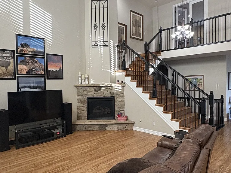 9889 Sunset Hill Cir — Photo 6