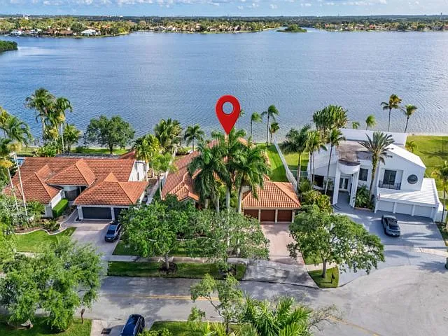 18142 NW 15th Ct — Photo 19