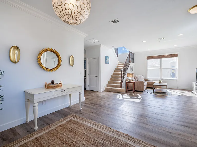 1262 Barrigona Ct — Photo 13