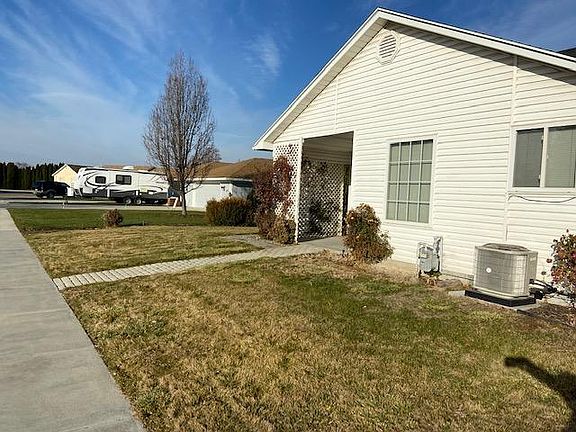 3rd image of 700 W Bridger Ave