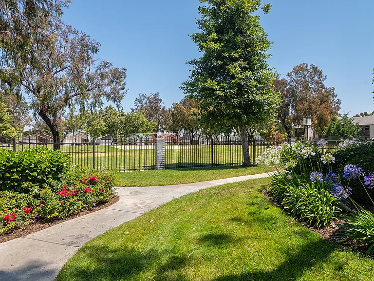 Park Mesa Villas — Photo 26