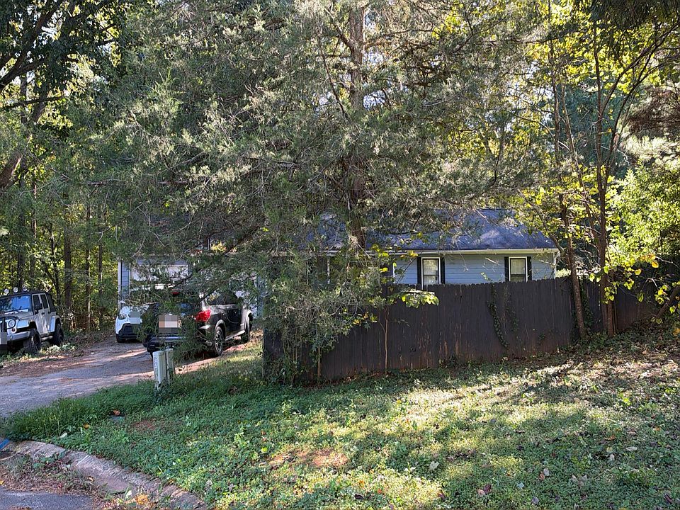 1st image of 140 Valley Rd