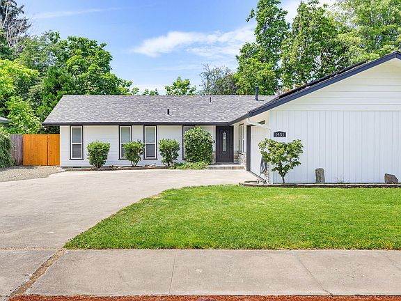 4th image of 1451 Bluebonnet Ave