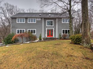 33 Briar Rd, Bethany, CT 06524