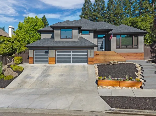 1515 San Ramon Way, Santa Rosa, CA 95409