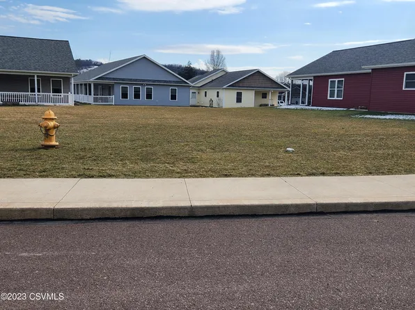 36 Bailey Park Dr, Benton, PA 17814