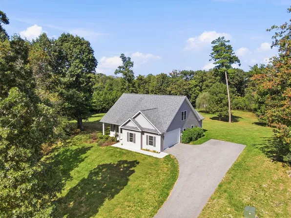 4565 Old Stage Rd, Radford, VA 24141