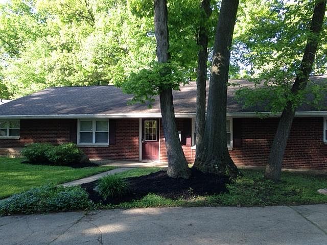Front of 4 unit building