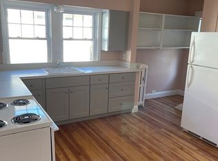 4 Walnut St #2, Wakefield, MA 01880