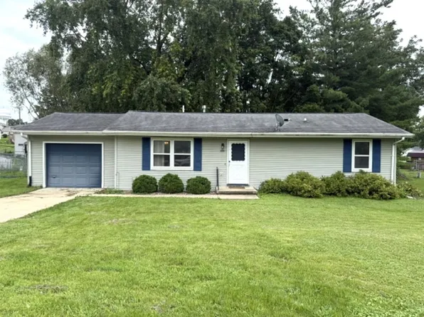 609 S 4th St, Maquoketa, IA 52060