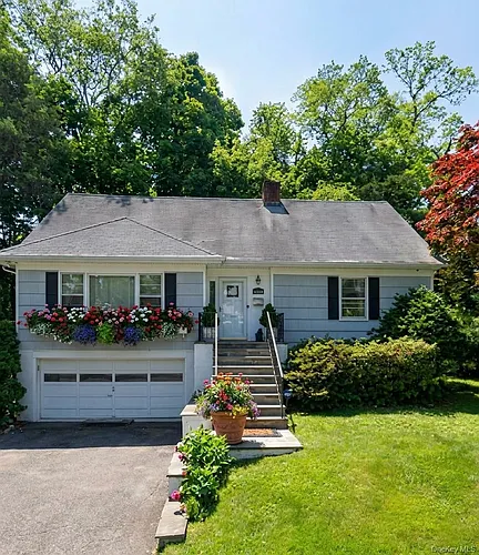 1035 Shore Acres Dr Photo 1