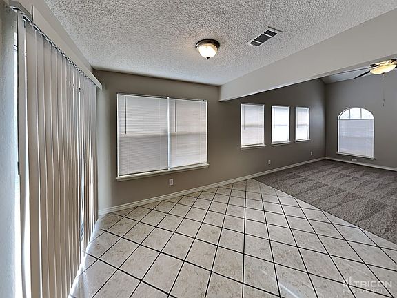 4th image of 6808 Windwillow Dr