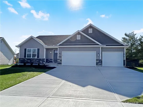 23 Walnut Hills Ct, Germantown, OH 45327