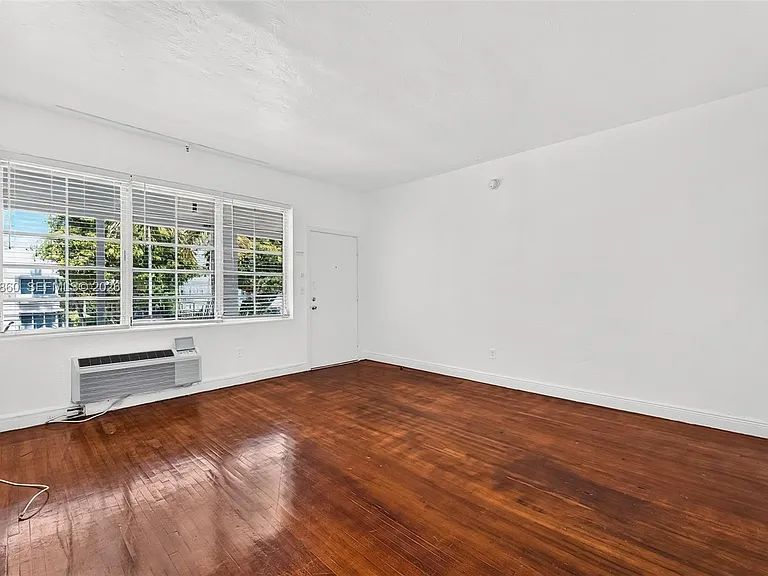 901 Pennsylvania Ave #7 — Photo 3