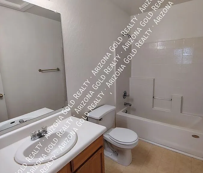 604 E Los Arboles Pl — Photo 20