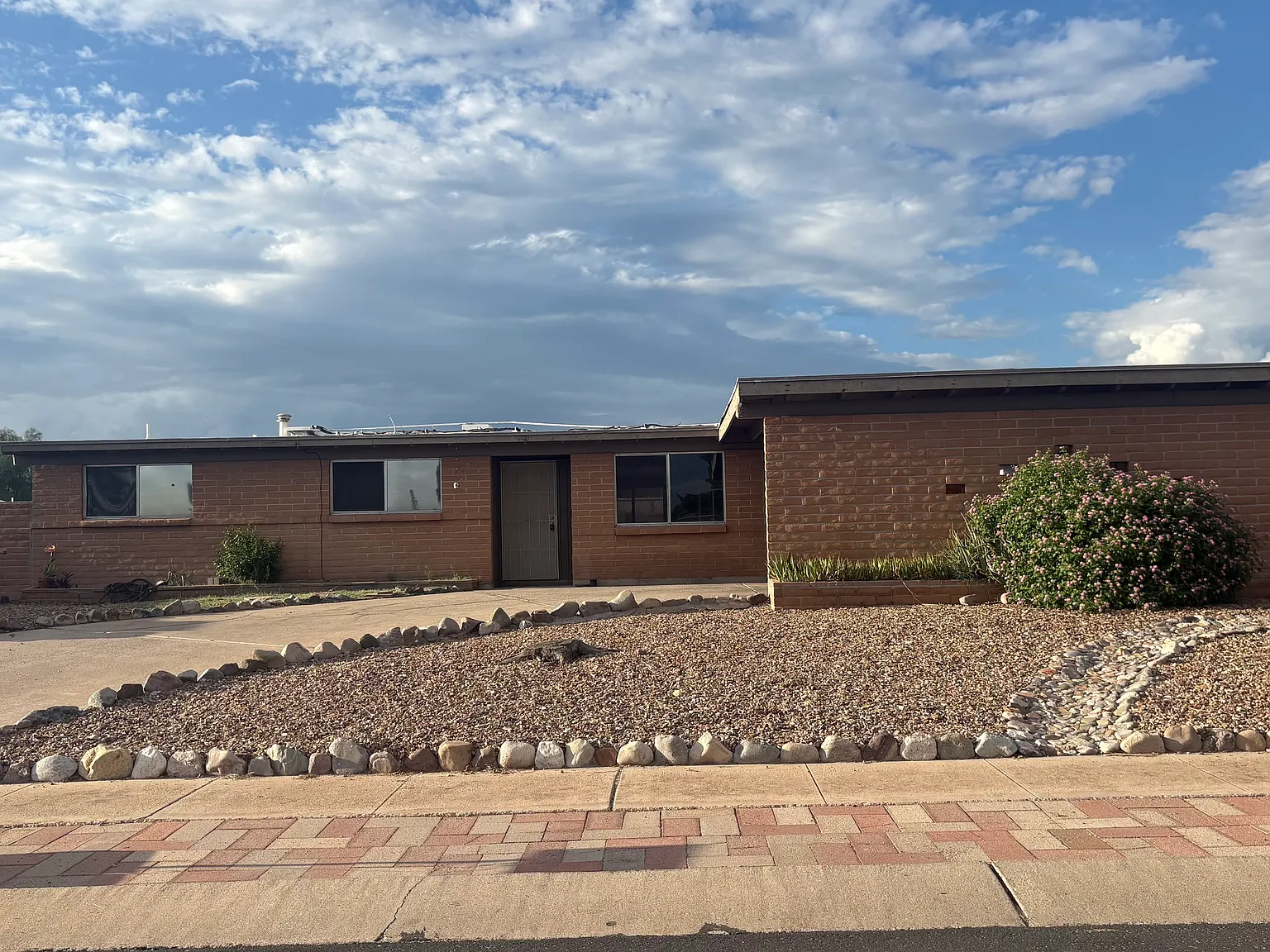 3 bed, 1746 sqft, $1,650 — Photo 1