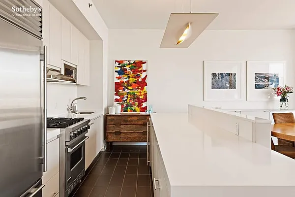 Rented by Sotheby's International Realty | media 7