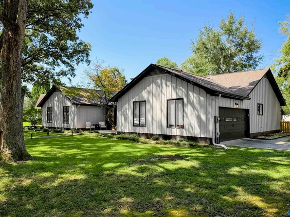 1601 Eastwood Dr SE, Decatur, AL 35601