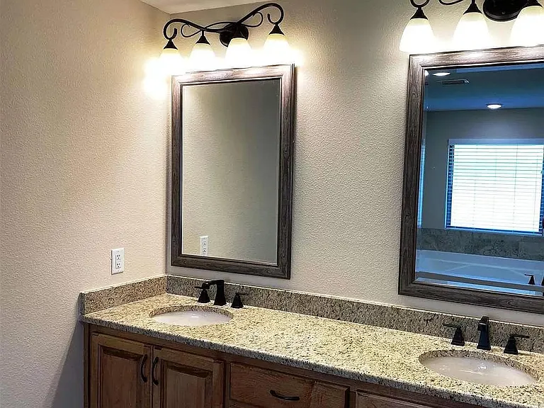 9167 Tara Cir — Photo 21