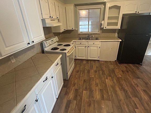 5th image of 1054 Matthews Ave
