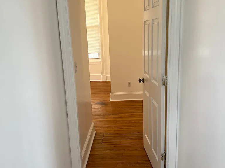 109 Montgomery St #1C — Photo 33