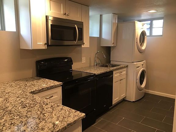 4th image of 3715 N Vine St #B