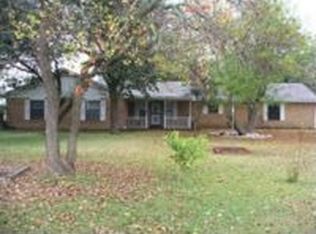 4989 Julie Cir, Bryan, TX 77807