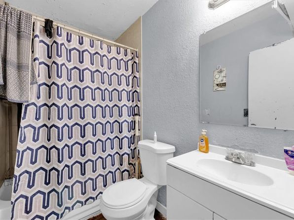 saint-petersburg-florida-81403882 picture