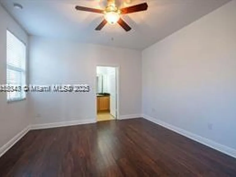 109 SW 147th Ter #1109 — Photo 9