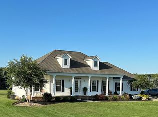 8017 Rice Rd, Amherst, OH 44001