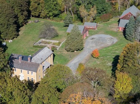 823 Boston Post Rd, Weston, MA 02493