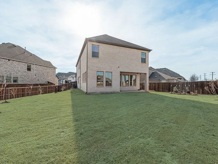 2201 Peters Colony Dr — Photo 8