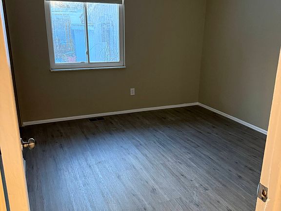 3rd image of 614 Burman Ave