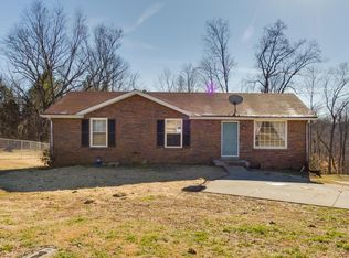 616 Overton Dr, Clarksville, TN 37042